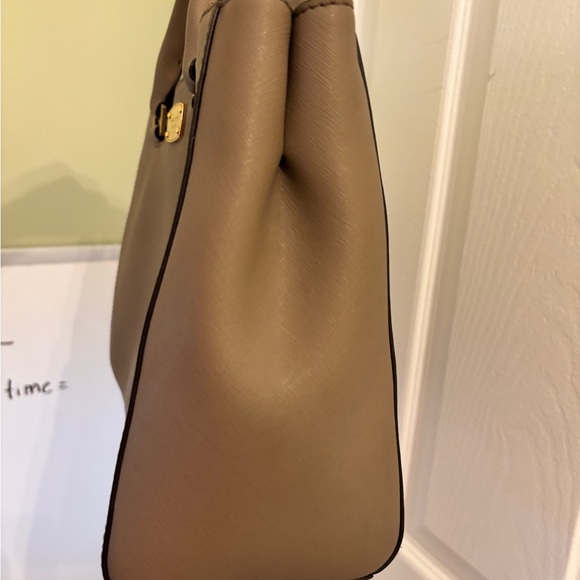 Michael Kors Handbag - Picture 5 of 9